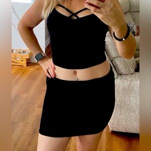 Forever 21 Black Textured Mini Skirt, Small